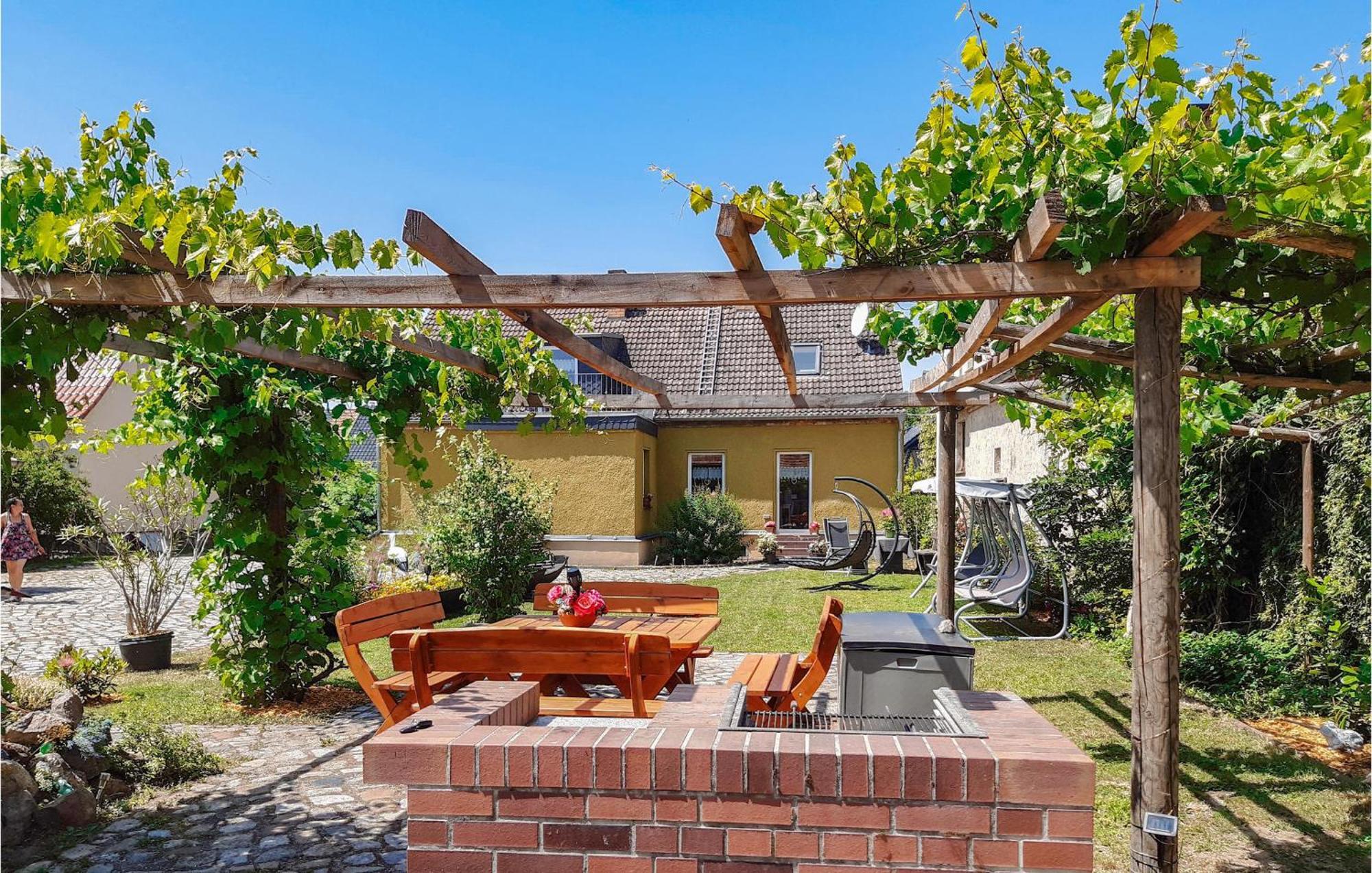 Nice Home In Neu Zauche Ot Caminche With Wifi Caminchen Bagian luar foto