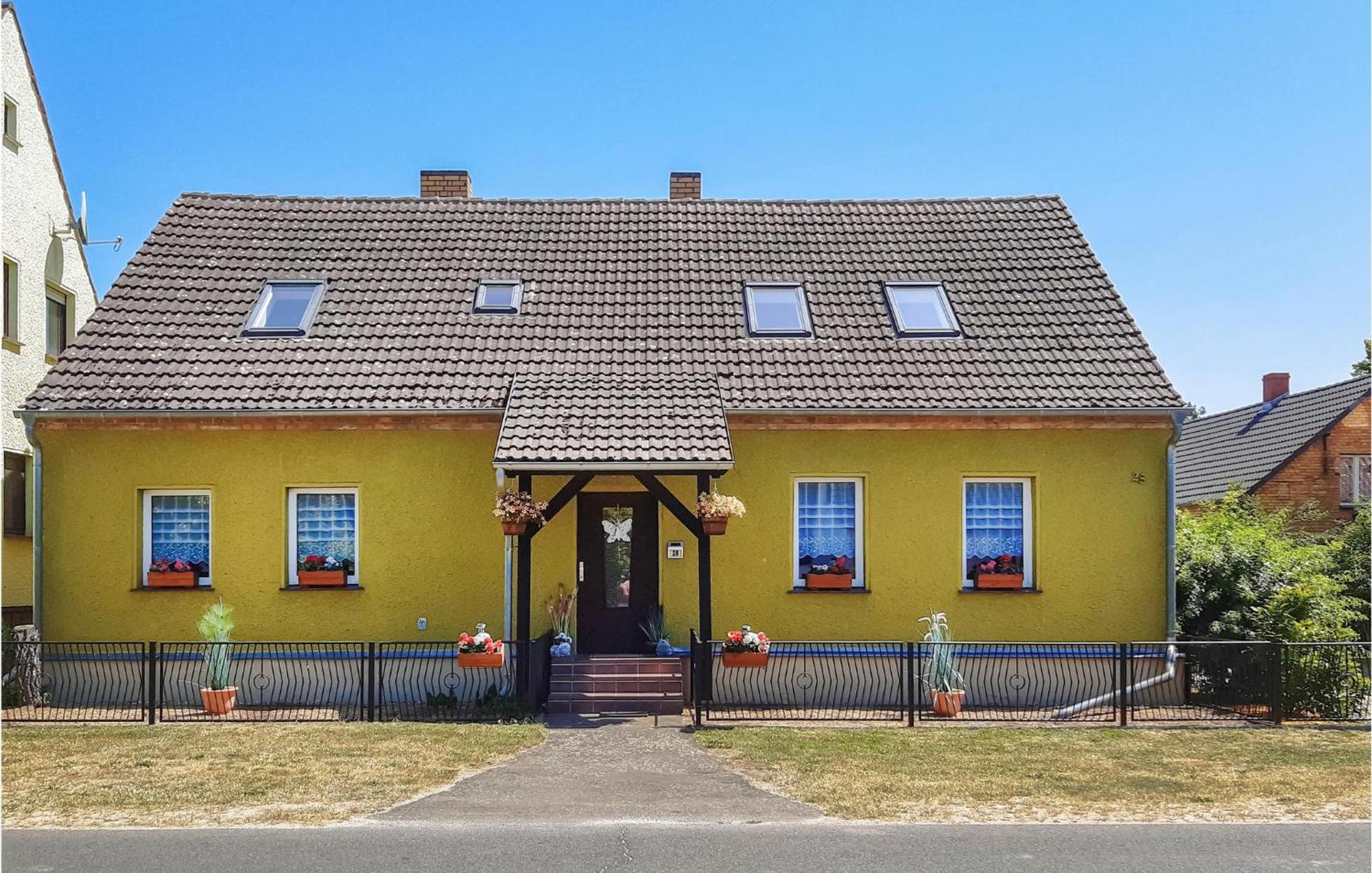 Nice Home In Neu Zauche Ot Caminche With Wifi Caminchen Bagian luar foto
