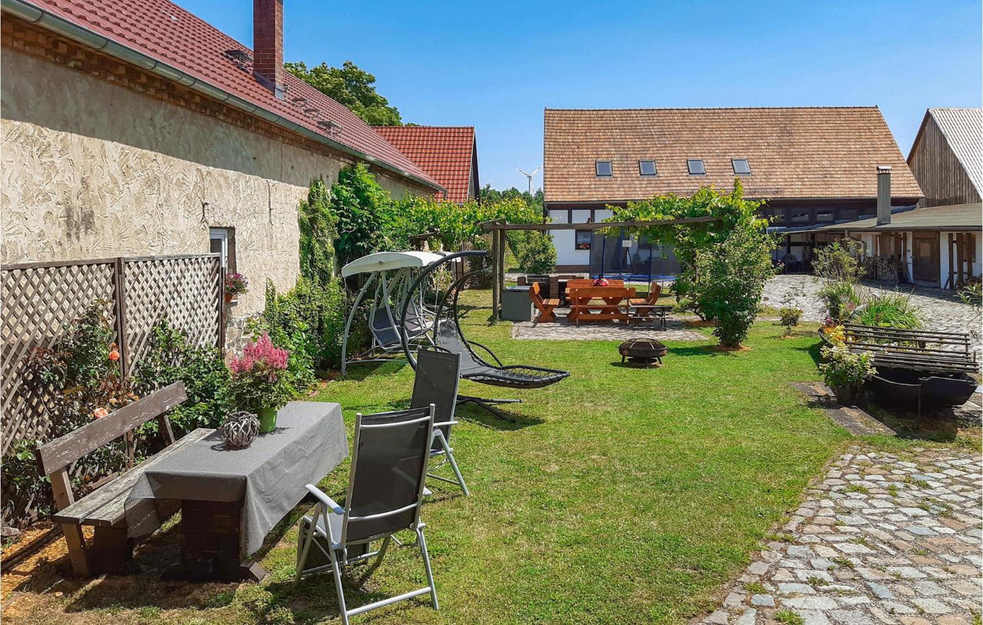 Nice Home In Neu Zauche Ot Caminche With Wifi Caminchen Bagian luar foto