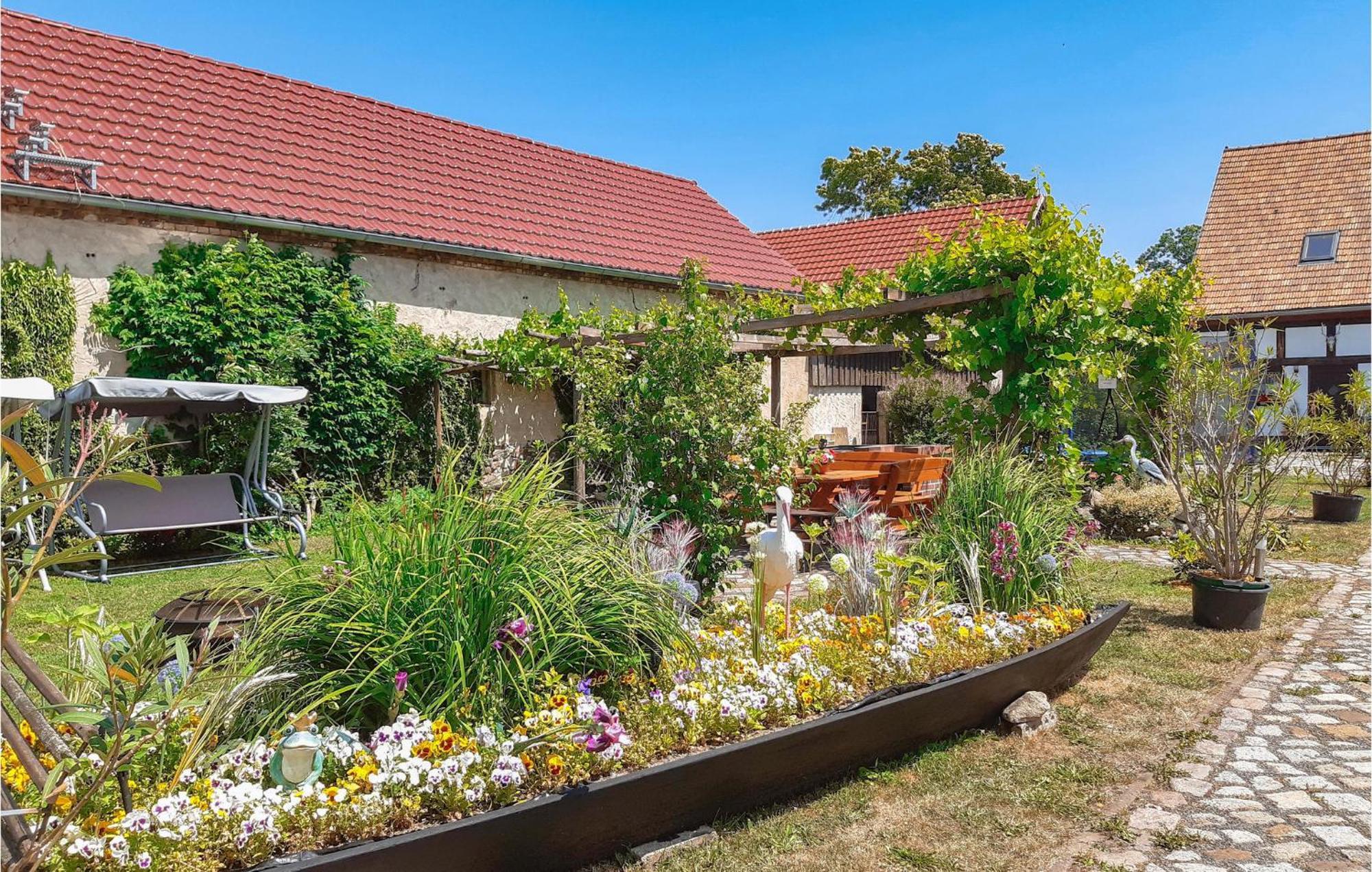 Nice Home In Neu Zauche Ot Caminche With Wifi Caminchen Bagian luar foto